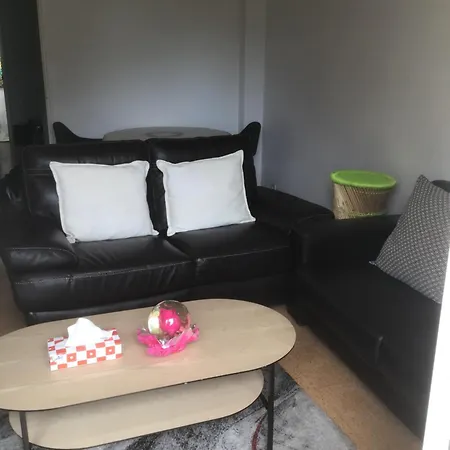 Ayoug Chambre Individuelle Chez Habitat Carpentras Exterior foto