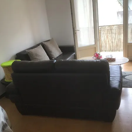 Ayoug Chambre Individuelle Chez Habitat Carpentras Exterior foto